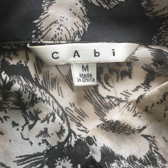 CAbi #555 Irresistible Ruffle Button Down Blouse M - Picture 4 of 7